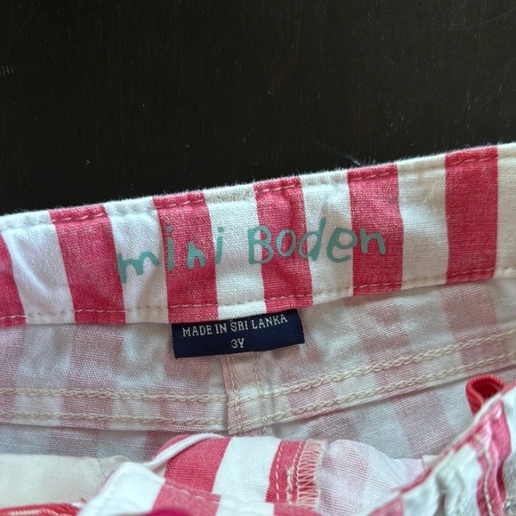 Mini Boden Red and White Striped Shorts - Picture 2 of 3